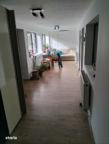 vand casa 2 camere din caramda zona maracineni