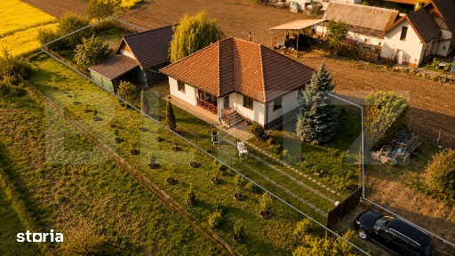 Vand casa pe un singur nivel in Cristesti