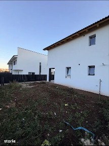 Duplex de vanzare Cetate - Zona piata