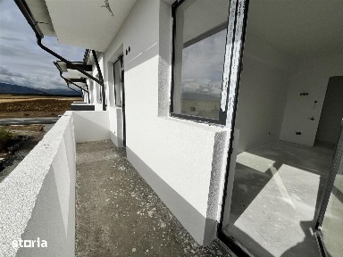 Apartament 3 camere, 57 mp, balcon 5 mp, parcare - zona linistita