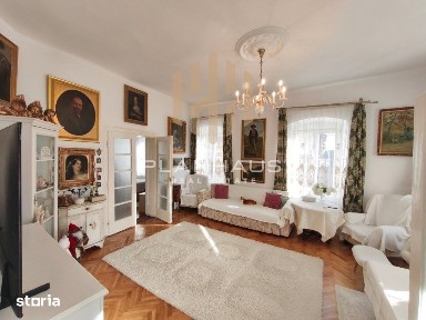 Casă de vânzare în Centrul Vechi ideală pentru investiție și locuire