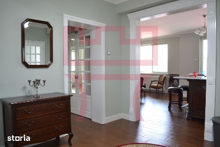 Apartament spectaculos 4 camere panorama mobilier masiv nuc Viena