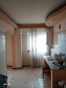 Vand apartament 3 camere decomandat