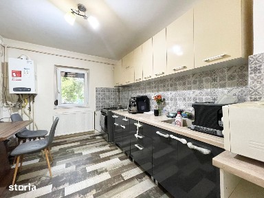 Apartament decomandat 3 camere, 2 bai la parter - zona Soarelui