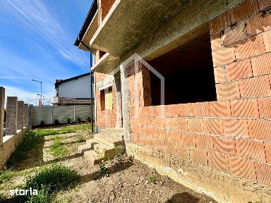 Casa de tip duplex cu 4 camere, 117mp utili, 230mp teren, Selimbar