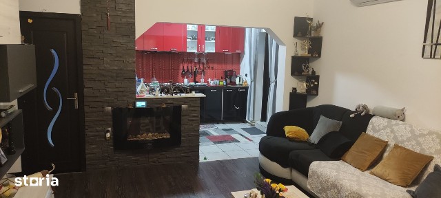 Vând casă eficientă energetic complet mobilată și utilată