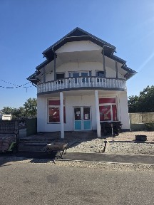 Proprietate comerciala / casa +teren