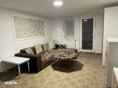Apartament cu 2 camere de închiriat la curte- centrala proprie
