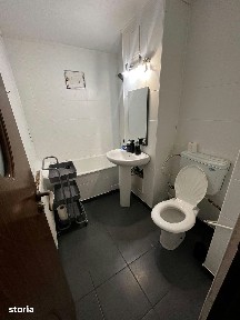 Apartament 3 camere, balcon, închiriere 1600 RON