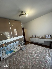 Apartament 2 camere transformat in 3, etaj 3 cu lift, zona Marasesti