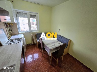 Apartament cu 2 Camere, Etaj 3, Zona Mercur - Cetate