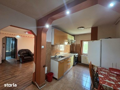 Inchiriez apartament 2 camere, etajul 1,Vlaicu