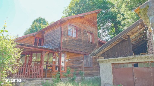 Casă din lemn la 1 km de Castelul Bran, potențial turistic!