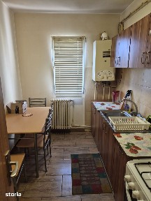 Apartament cu 2 camere nedecomandat zona Podul Ros