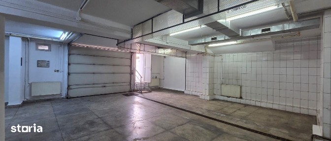 Spatiu situat Central,demiol la casa,SU 137 mp, acces auto si pietonal