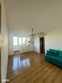 Apartament 3 camere etaj 3 zona Dacia Iulius Town Bloc Izolat