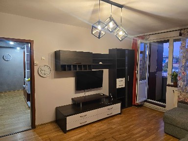 Închiriez apartament 4 camere,Iași,Alexandru cel Bun