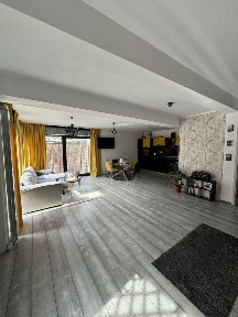 Casa P+M cu garaj Auto