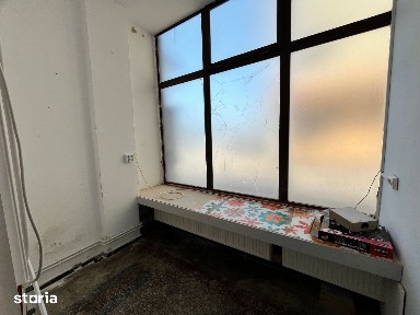 Spatiu comercial de vanzare in Sibiu - vitrina la strada- super zona