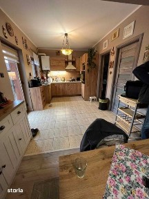 Vand casa cu etaj in Cristesti, 5 camere, teren 3000 m2