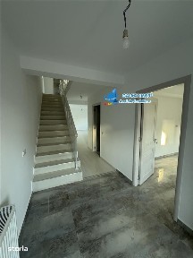 Duplex 6 camere-4bai-Mansarda utila-Toate utilitatile-Strada asfaltata