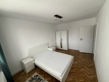 Inchiriez ap. 80 mp, decomandat 3 camere, doua bai, cartierul grigoresc. et 3