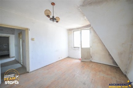 FILM! 2 camere decomandat, Central Covasna, balcon generos, priveliste