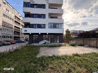 Spatiu Comercial 100mp utili +20 mp terasa+ 200 mp teren