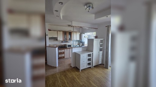 Apartament 2 camere decomandat in zona Vivo