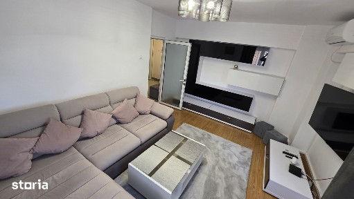 Ofer spre inchiriere ap cu 2 camere zona Parc Central