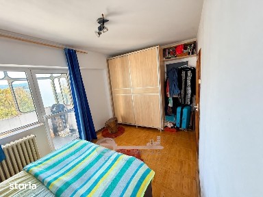 Apartament de vanzare 3 camere, 73 mp, 2 băi, mobilat și utilat, fără
