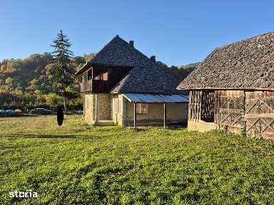 Ciocotis, casa caramida