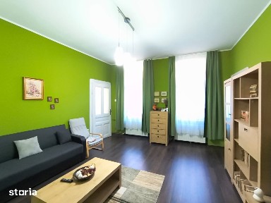 Apartament central, 2 camere, centrala gaz. 390 E/lună. Comision 0