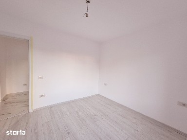Apartament cu 3 camere, complet renovat, etaj 1, zona Complex Orion