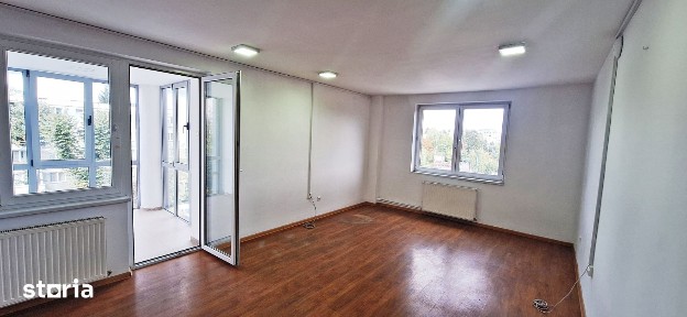Centul Brasovului, spatiu birouri 70mp (3 camere) 700 euro/luna