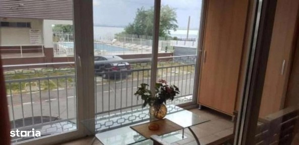 Apartament 3 camere zona Vega Butoaie, cu vedere la lac 147000 euro