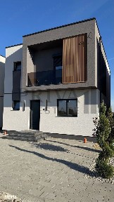 Duplex premium individual, 4 camere, 2 bai, 300 mp teren Mosnița Nouă