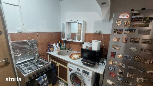 Camera de camin, 20mp, etajul 3, cartier Sarari, zona Liceul Henri Coa