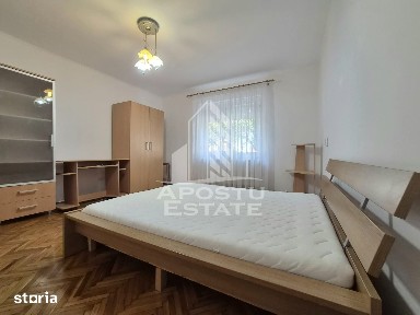 Casa cu doua apartamente,zona Gradiste
