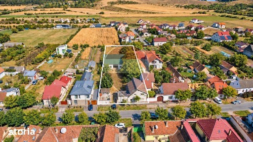 Casă, șură din 1944 și 3.115 mp de teren | Sânpetru