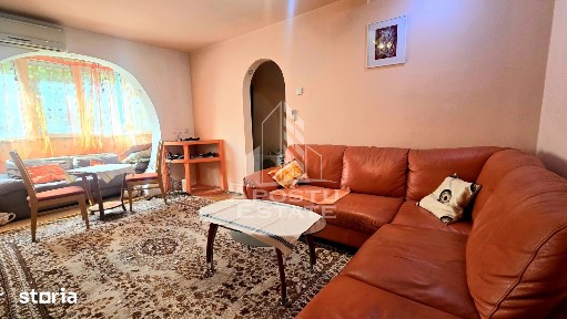 Apartament de vanzare cu 3 camere, etaj intermediar, zona Dacia