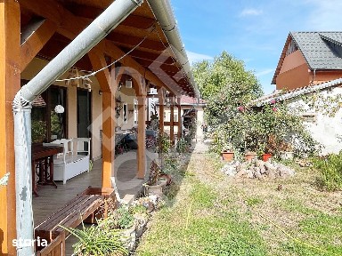 Proprietate cu 2 case de vanzare in cartier Nufarul, Oradea