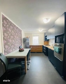 Apartament cu 4 camere, 2 bai, etaj 3/4 in Gheorgheni
