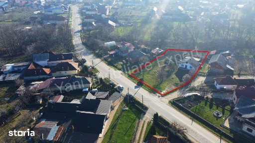 Casă de vânzare în comuna Domnești, județ Argeș.