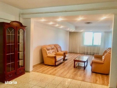 Vand Apt. 3 camere, mun. Bacau langa Univ. Bacovia, SIF Moldova