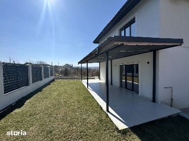 5 camere! CANALIZARE! Incalz in pard! Vila Tomesti