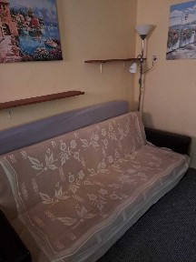 dau in chirie o camera,baie si cu loc de gatit pentru o persoana