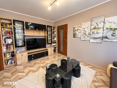 Apartament 3 camere, renovat integral, parcare, boxa, zona Florilor!