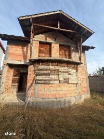 Casa de vanzare P+M, 93 mp, zona Nord-Vest