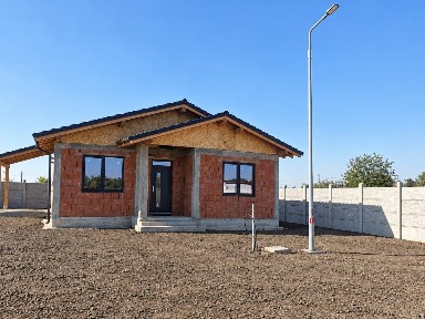 CASĂ NOUĂ INDIVIDUALĂ ÎN LEȘ - 98,81 Mp construiți + 500 mp Teren